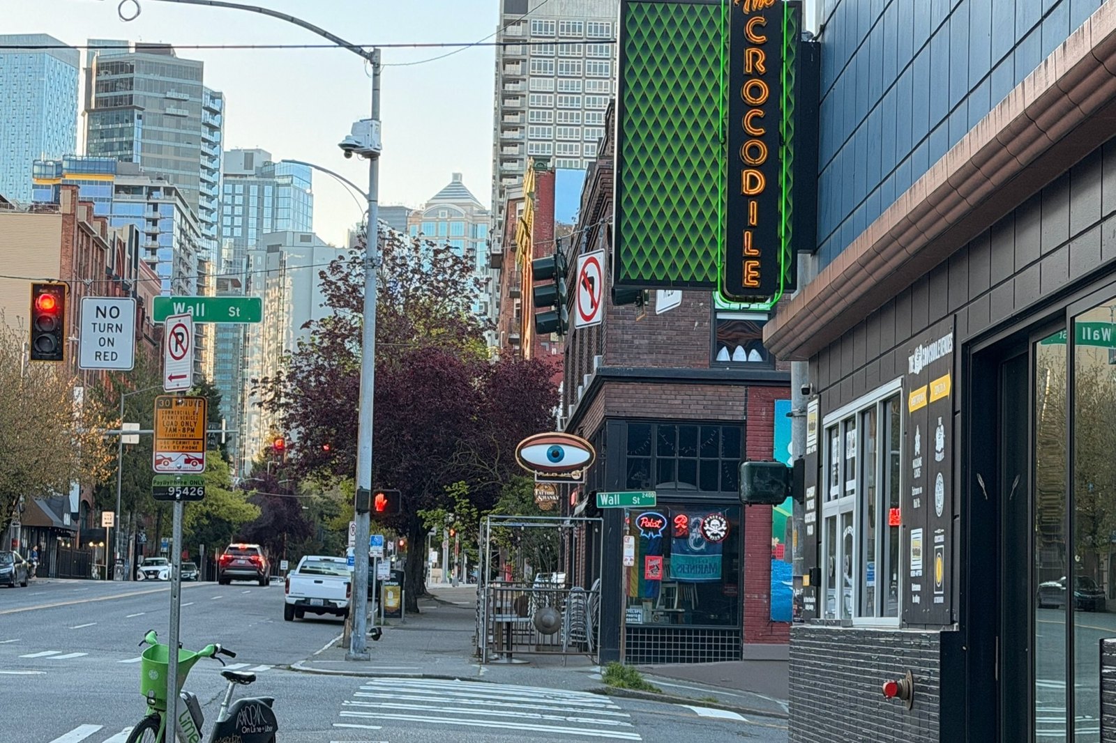 Seattle Neighborhoods with Light Rail for Car-Free Living